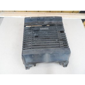 Yamaha RD 125 k�lerkappe plastgitter. brugt.