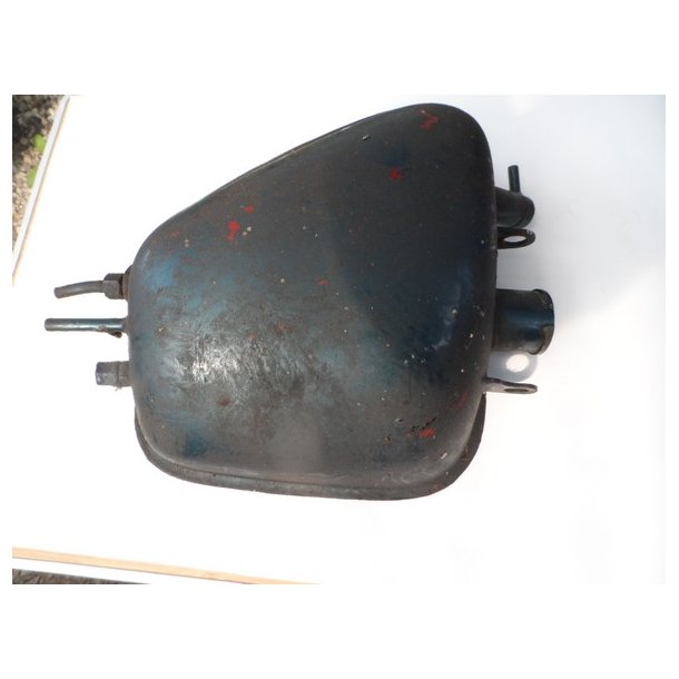 Triumph brugt olietank. model ? ok