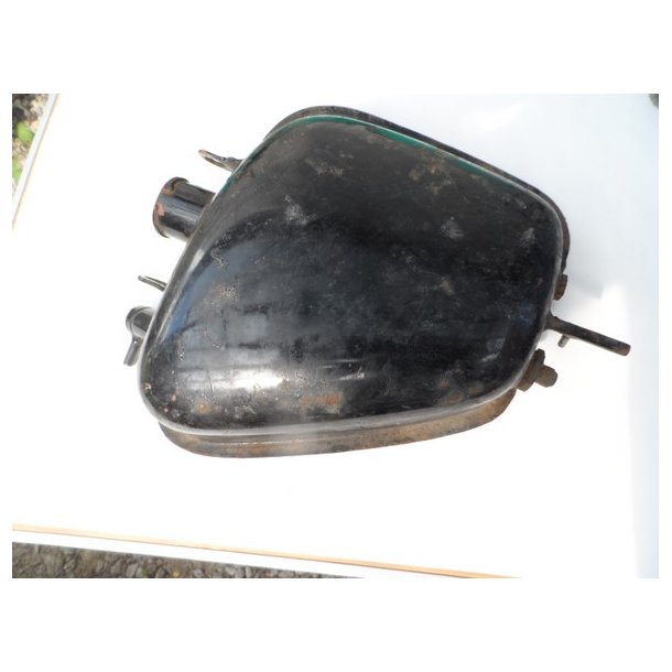 Triumph brugt olietank. model ? ok