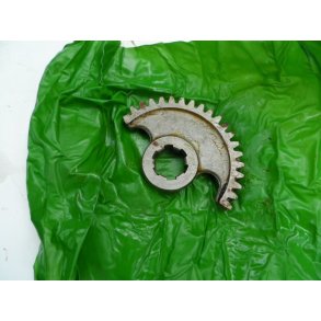 Triumph Quadrant, 2520-99-845-0602