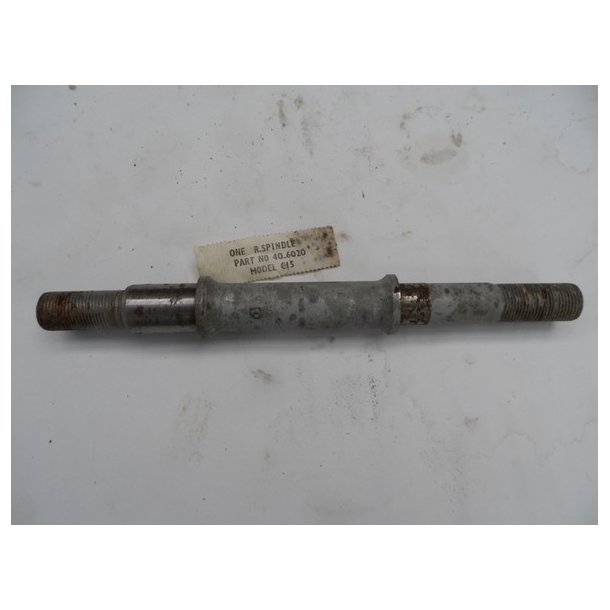 BSA C15, ny bolt/aksel R.spindle. 40-6020.