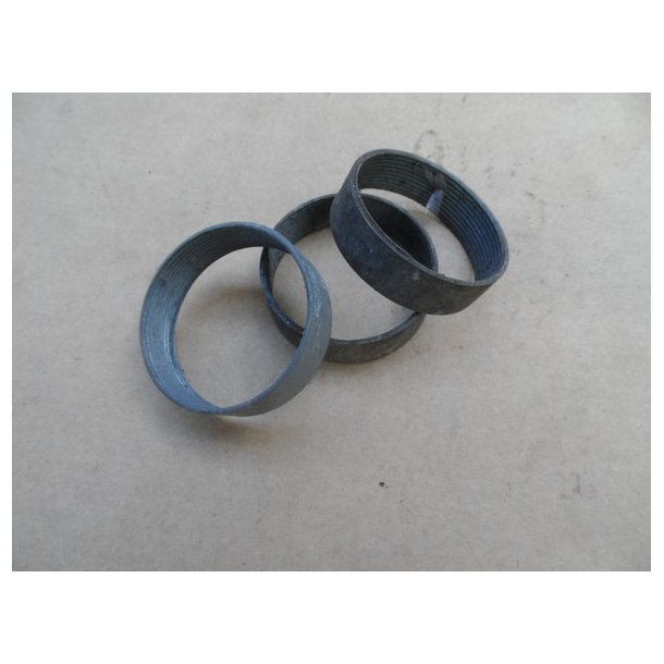 BSA sm� ringe med gevind indvendig. 37 mm udv. stk.